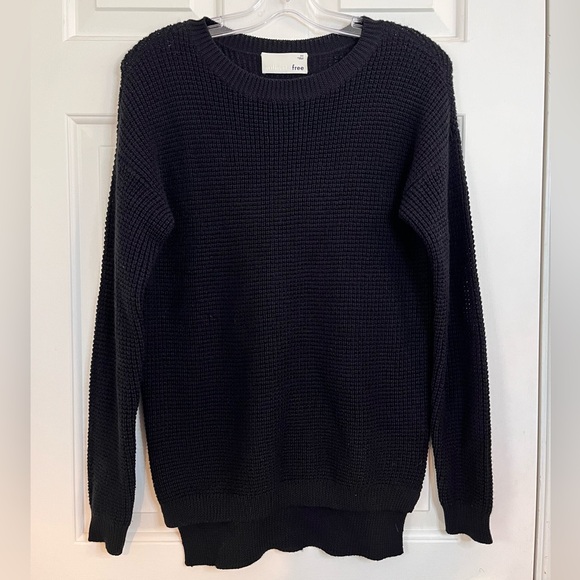 SOLD Wilfred Free Isabelli Sweater XS 100% Merino Wool Black - Picture 2 of 10